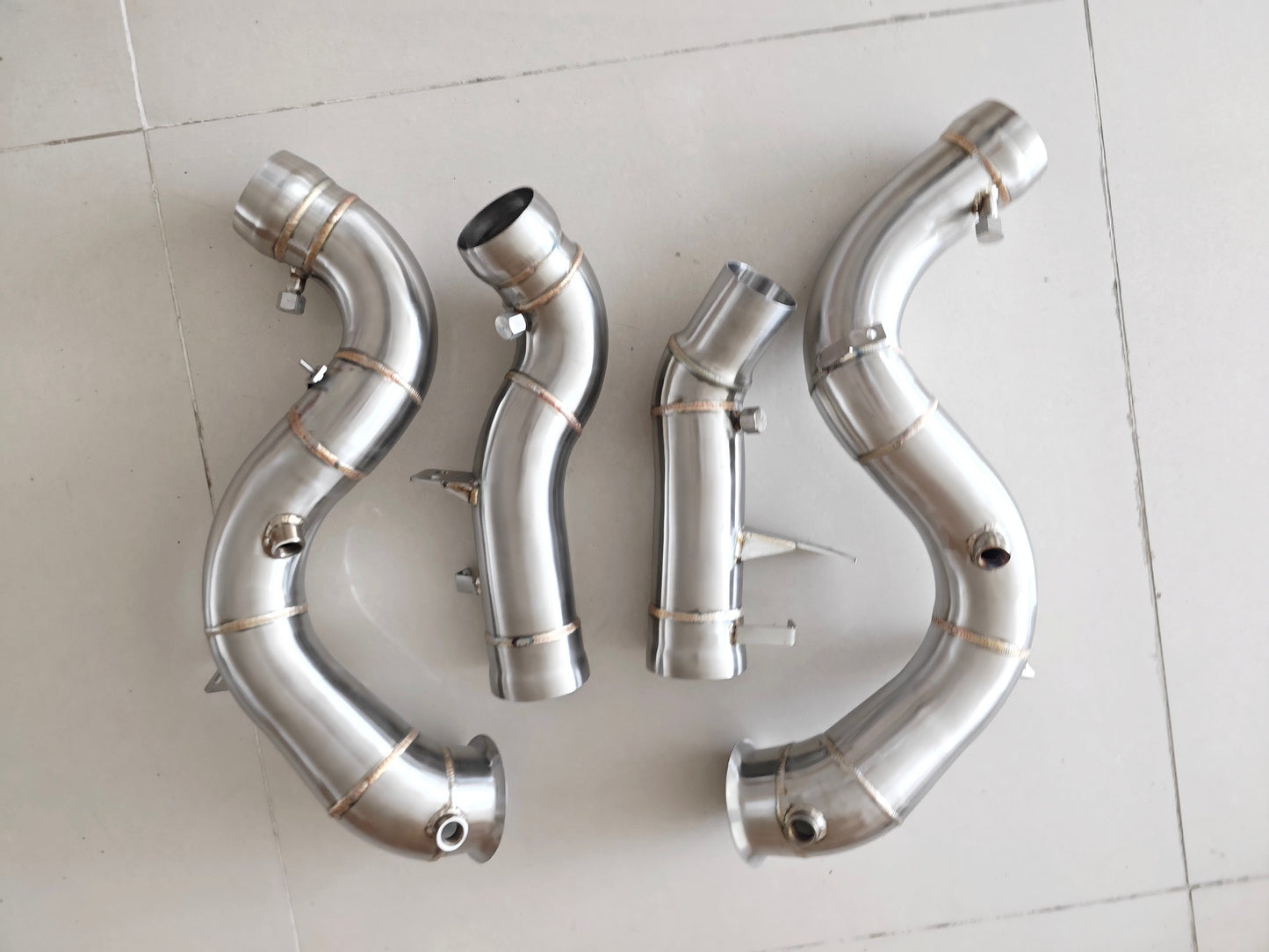 Downpipe para Mercedes-Benz
GLE63 GLE63S AMG 4.0T