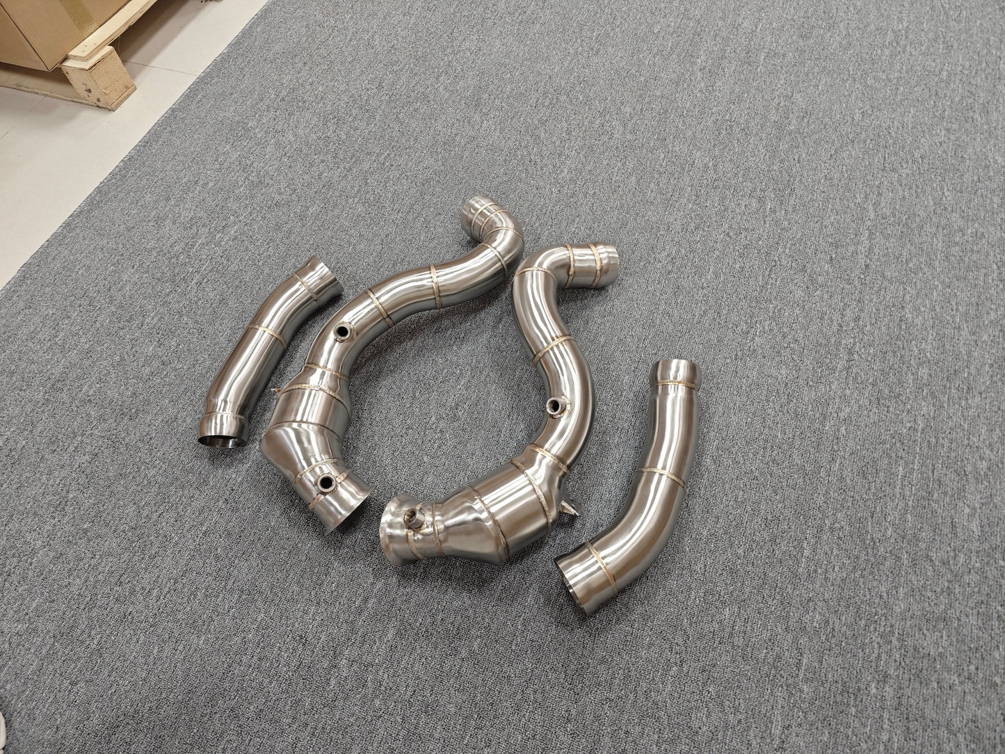 Downpipe para Mercedes W205 C63 C63S AMG 4.0T